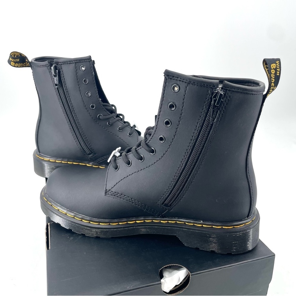 Dr. Martens 1460 Keith Haring Black Hydro Leather Lace Up Combat Boot NEW - Picture 3 of 7